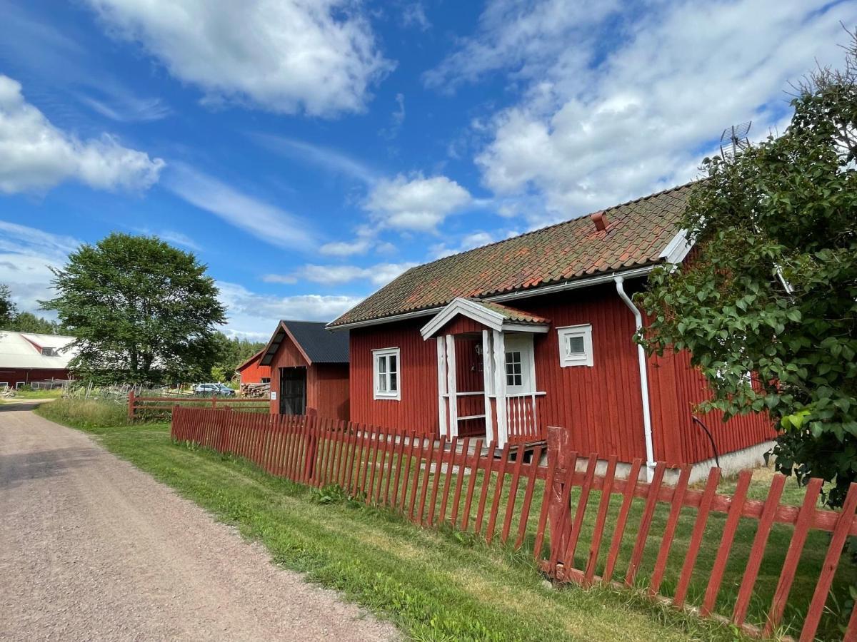 Ekhaga, Hultakra Maalaistalot *